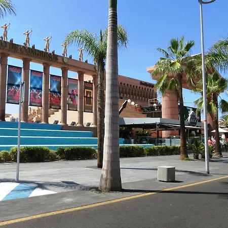 Blue Bay Paradise - Front With Sea View Апартаменты