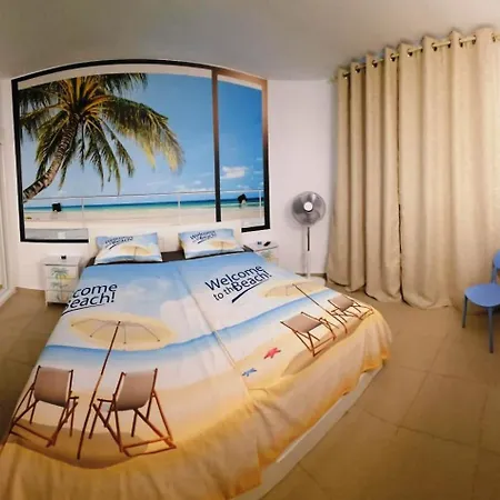 Апартаменты Blue Bay Paradise - Front With Sea View