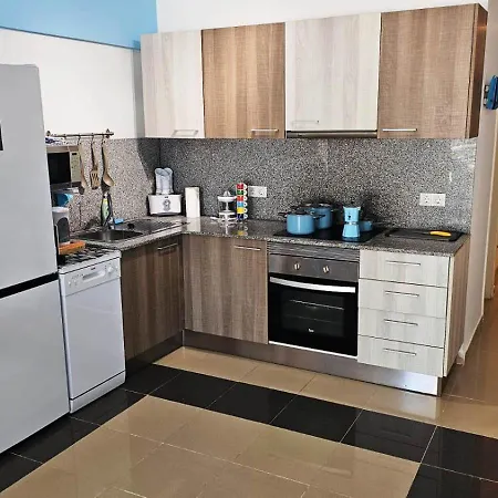 Апартаменты Blue Bay Paradise - Front With Sea View *