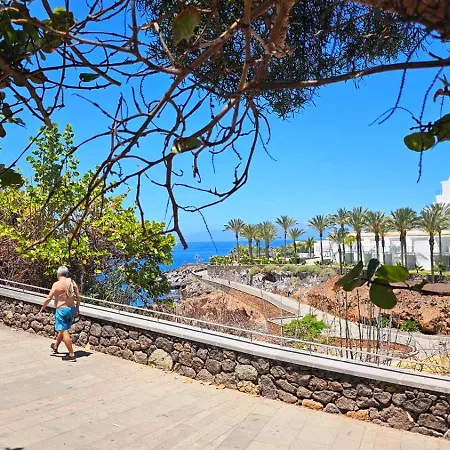 Апартаменты Blue Bay Paradise - Front With Sea View